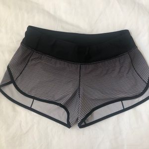 Lululemon speed up shorts 2.5”